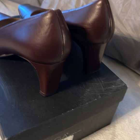 Brown pumps 2 inch heel. With lots of love left. They are a 10 but narrow. - Picture 6 of 7